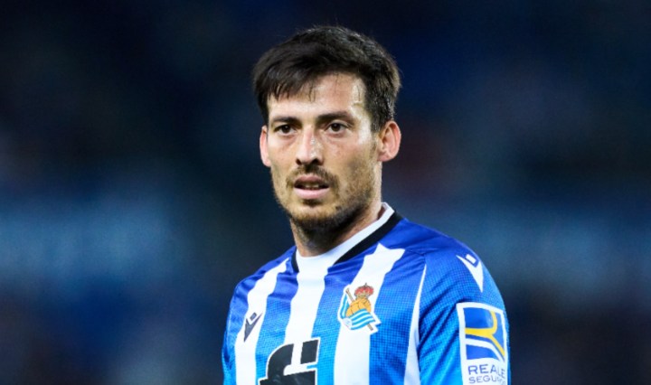 Former Man City midfielder David Silva announces retirement