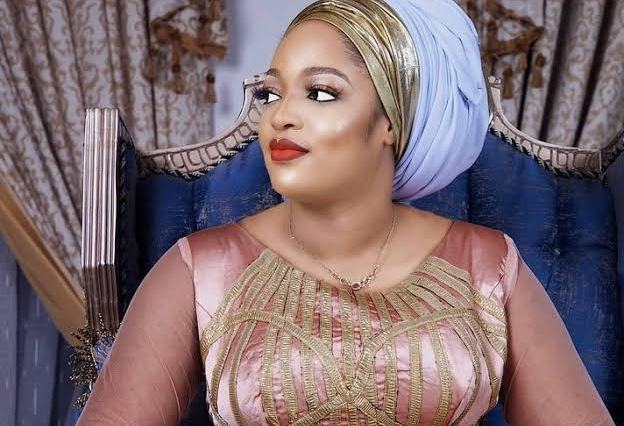 Queen Naomi revealed that she is currently single and waiting to be proposed to