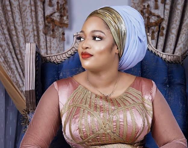 Queen Naomi revealed that she is currently single and waiting to be proposed to