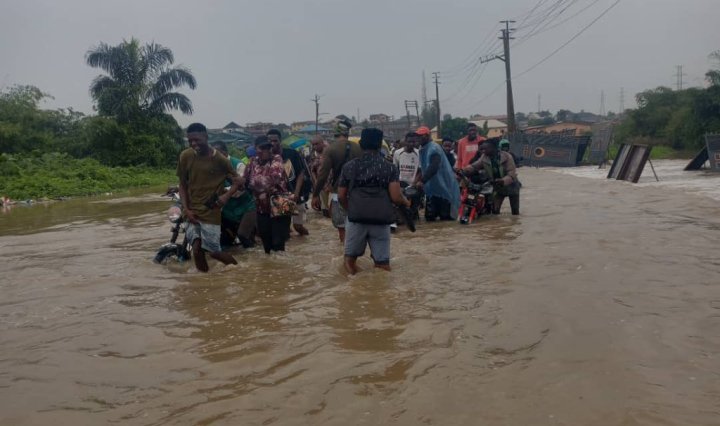 Flood washes bridge away in Kebbi