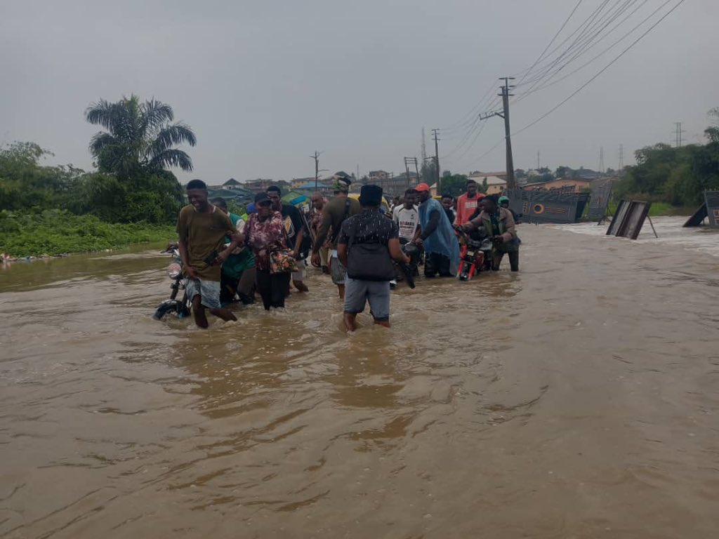Flood washes bridge away in Kebbi