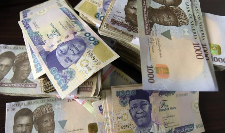Naira falls to 1,523/$ in official market