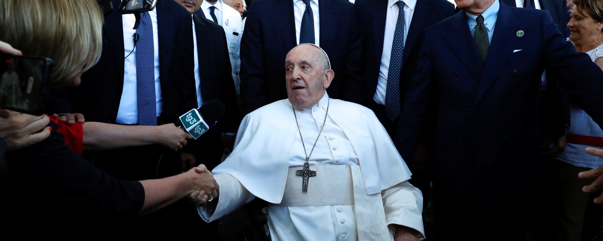 Pope Francis set for hospital discharge right after surgery, Vatican confirms