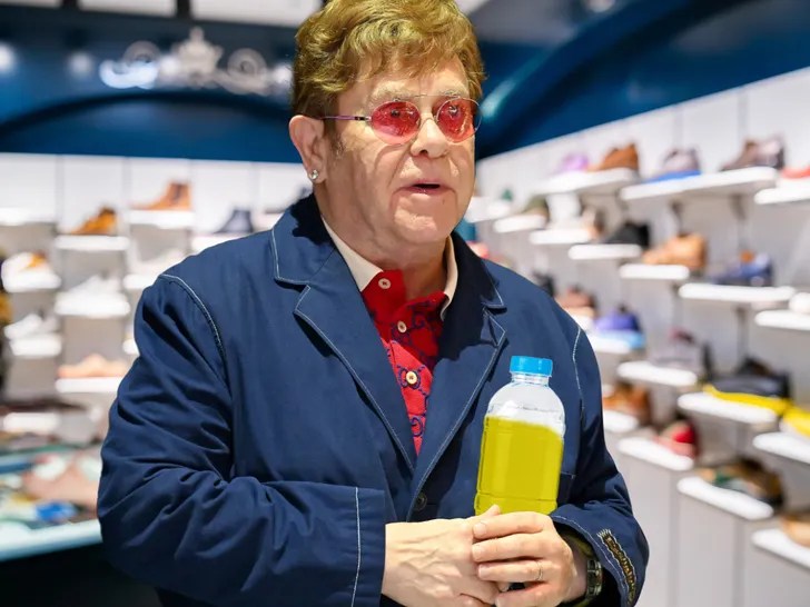 French store owner accuses singer Elton John of peeing in a plastic bottle in his store
