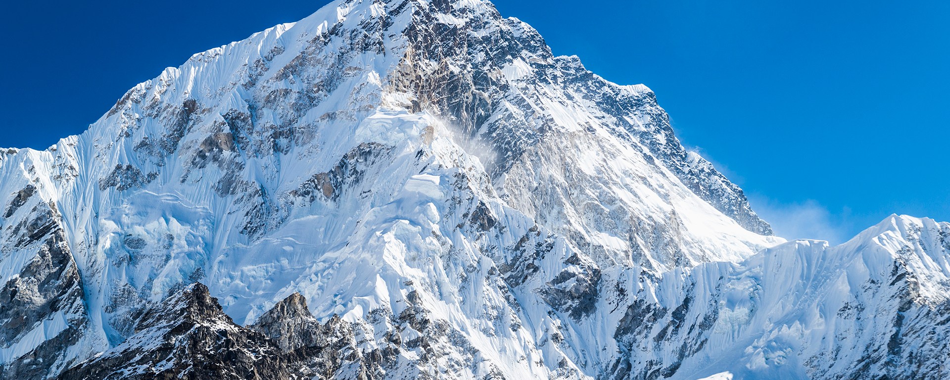 US mountaineer dies on Everest, marking fourth fatality of this climbing season