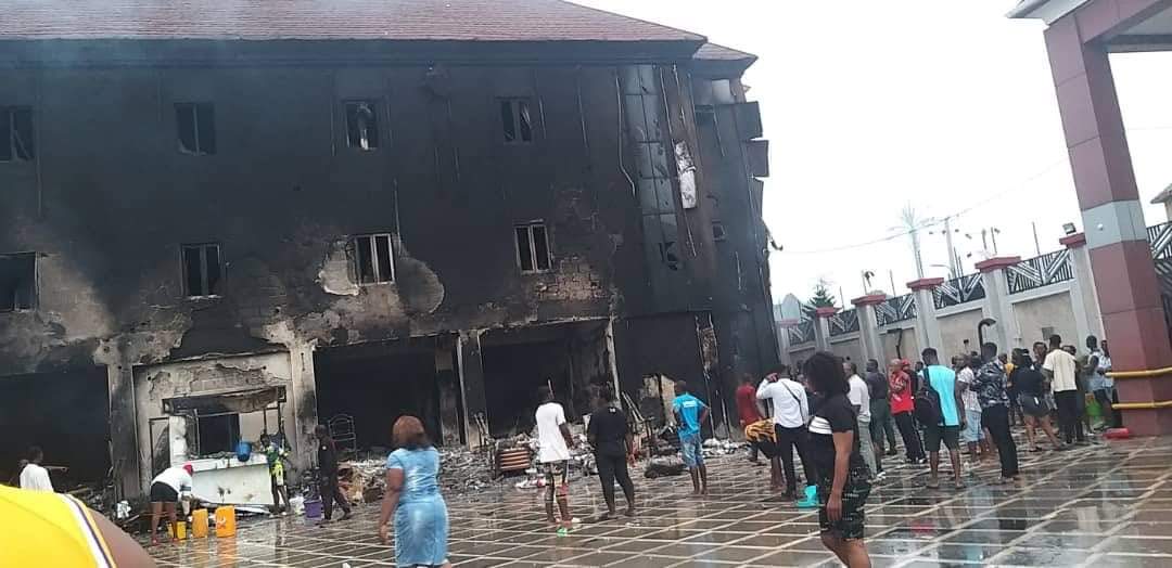 Fire engulfs popular hotel in Onitsha