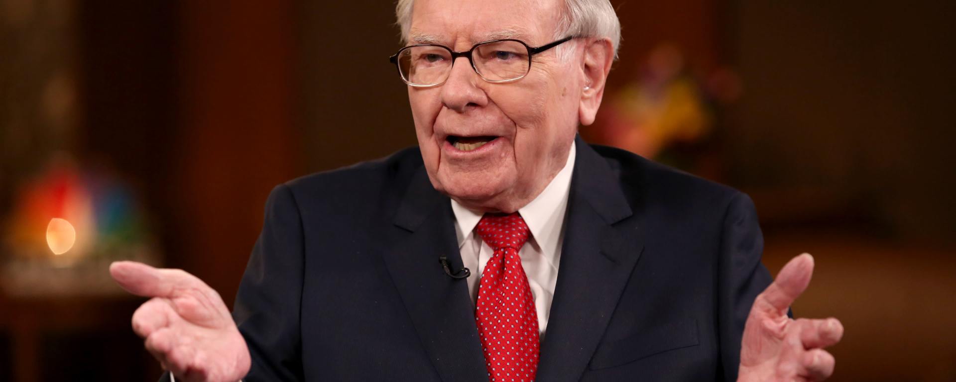 Berkshire Hathaway reports 40% surge in operating earnings and record cash pile