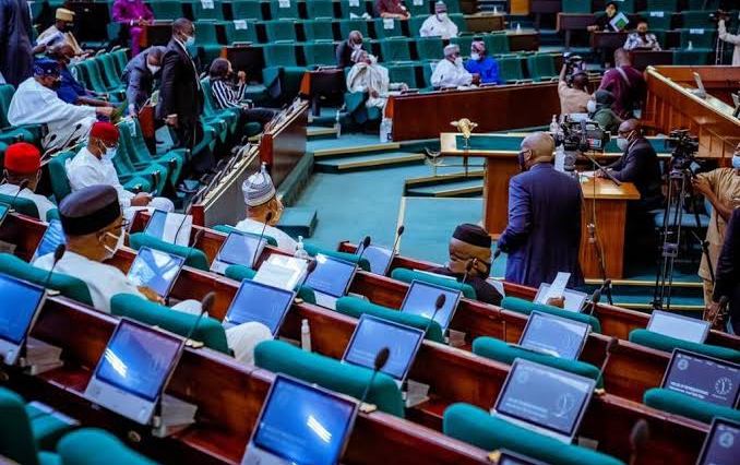 Bill proposing six-year single term for president and governors passes first reading