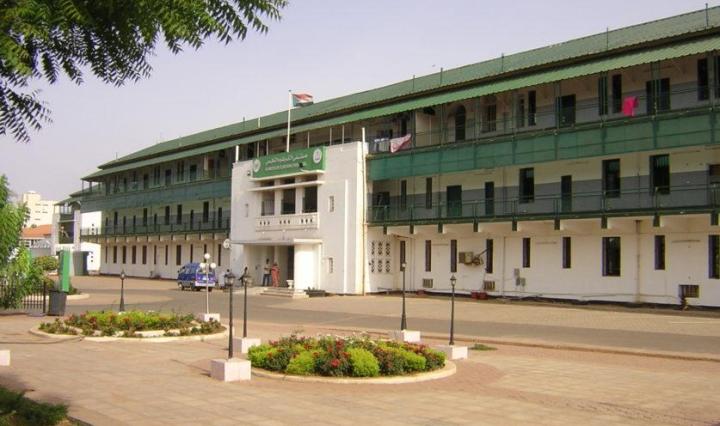 Ongoing fighting forces Khartoum hospitals to shut down