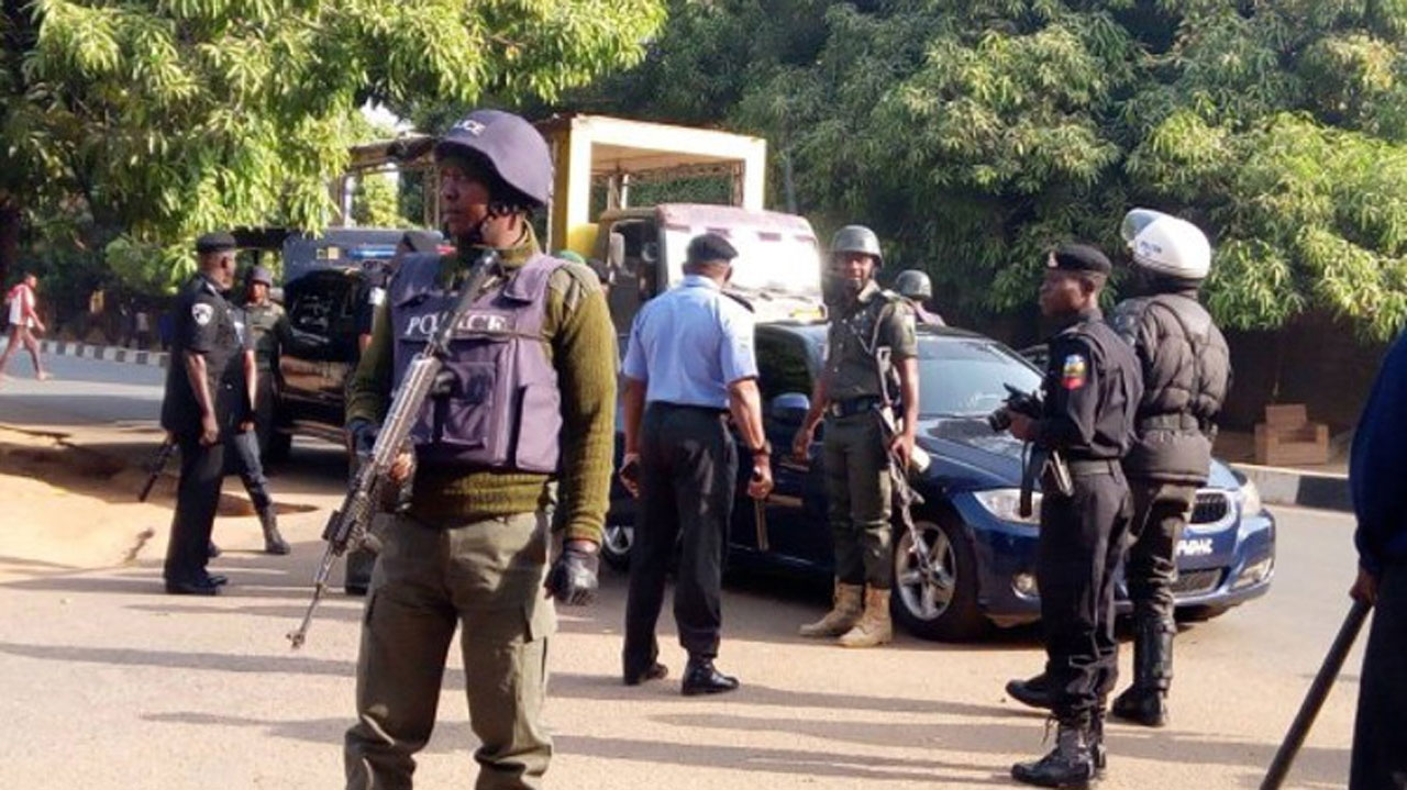 The Enugu State Police Command has announced the arrest of four individuals involved in ATM card-swapping fraud. The suspects, consisting of three males and one female aged between 18 and 36, were apprehended on May 6, 2023, at approximately 4:30 pm. The operation was conducted by the Hawk Tactical Squad of the State Command in collaboration with troops from the Nigerian Air Force Enugu, at Emene behind Emenite. According to DSP Daniel Ndukwe, the Command's spokesperson, the fraudsters defrauded a 63-year-old man of N495,000. The suspects stole the victim's ATM card and Personal Identification Number (PIN) by deceiving him while pretending to assist with a withdrawal at a commercial bank ATM along Ogui Road, Enugu. Subsequently, they swiftly withdrew a total of N495,000 from the victim's account. During interrogation, the suspects confessed to the crime, revealing that they had conducted several other ATM card-swapping frauds within the Enugu metropolis. The police recovered four different ATMs, including the victim's card, from the suspects. The suspects were arraigned in court on Tuesday and remanded in Enugu Custodial Centre. The trial Magistrate adjourned the case to June 7, 2023, for further proceedings and ordered that the case file be sent to the Attorney General for legal advice through the Director of Public Prosecution, Ministry of Justice, Enugu State.