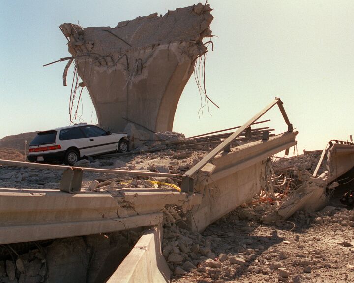 Earthquake shakes Los Angeles on New Year's day