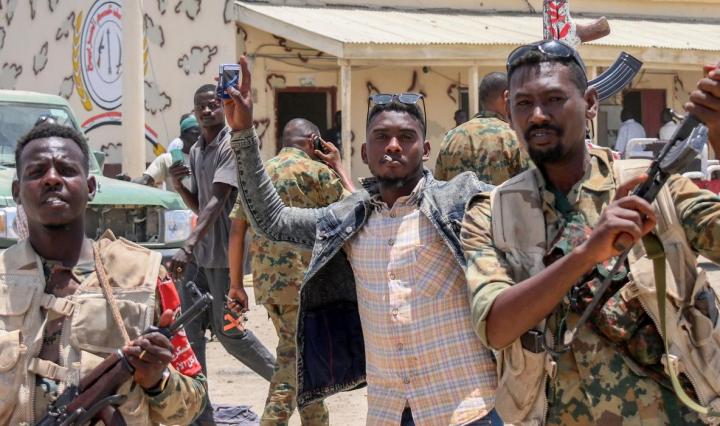 Stranded Nigerians in Sudan express frustration as embassy delays movement