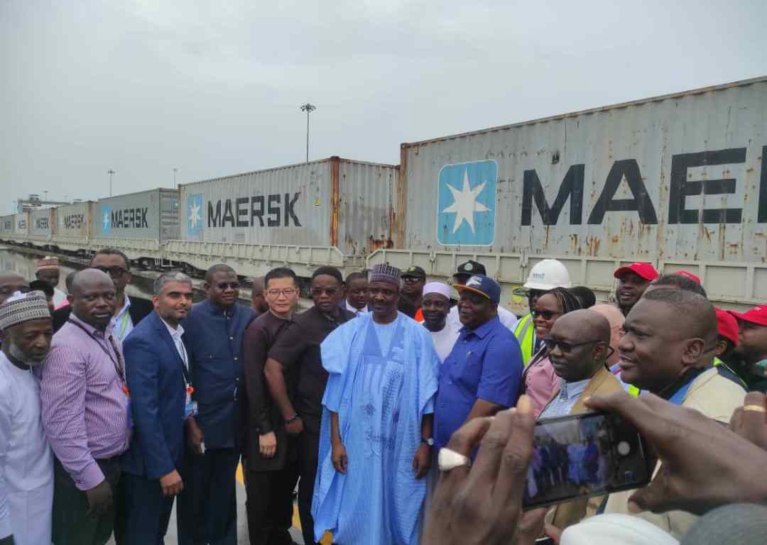 FG inaugurates freight services on Apapa-Ibadan cargo rail
