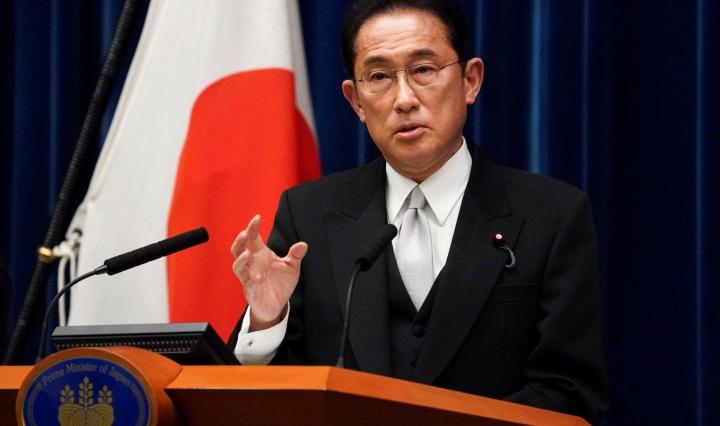 Japanese Prime Minister Kishida narrowly avoids 'smoke bomb' attack ahead of upcoming election