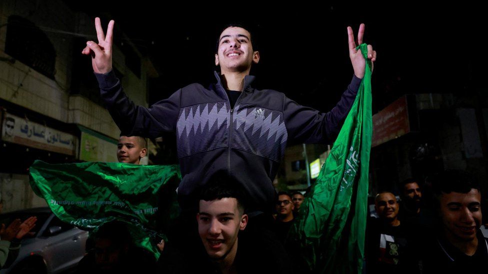 Israel frees 39 Palestinian prisoners in exchange deal with Hamas