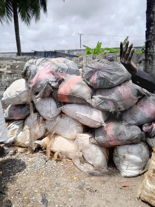 Troops intercept drug smuggling attempt, seize 27 sacks in Badagry