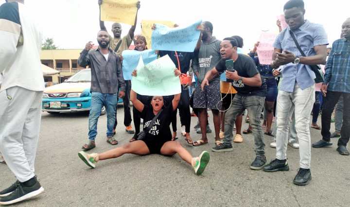 Ondo youths protest EFCC raid and arrest of 127 individuals