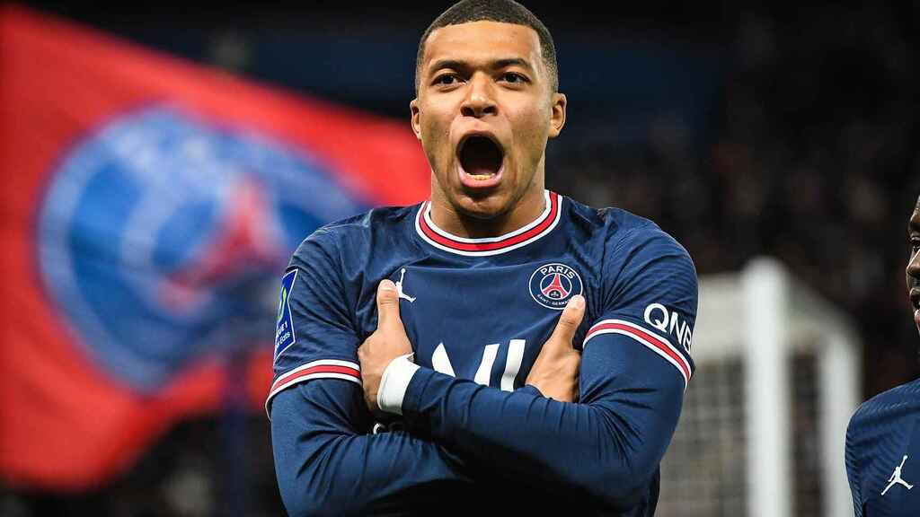 PSG agrees to world record €300m bid from Al Hilal for Mbappe