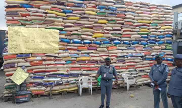 Customs seizes 1,464 bags of foodstuffs bound for Benin Republic