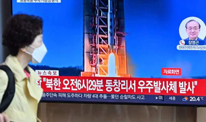 North Korea's attempted spy satellite launch ends in failure, crashes into sea