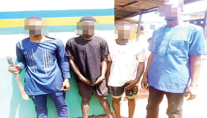 Police arrest four suspect for robbery