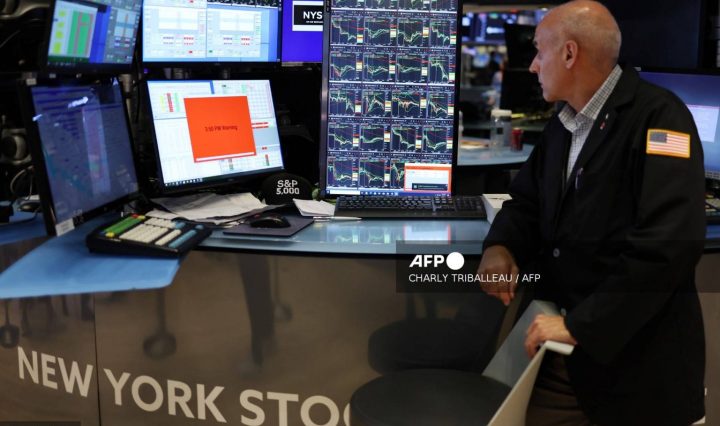 Global stock markets decline as dollar hits two-year high