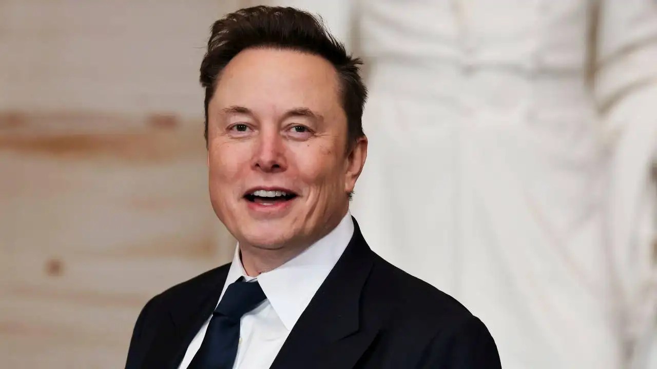 Tesla shares tumble by more than 3% after Elon Musk announced political ambition